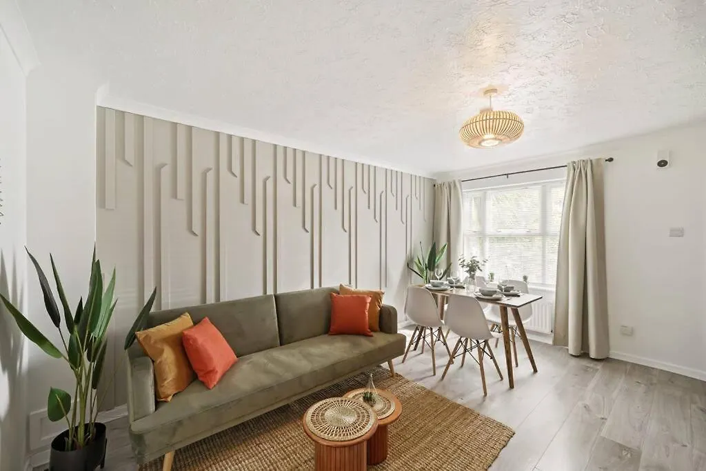 Cosy & Modern Property In London - Sleeps Up To 5 Apartment